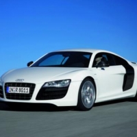 Ново Audi R8 с V10 двигател и 525 к.с.