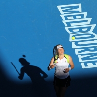 Трудно начало с бърз край за Ким Клайстерс на Australian Open