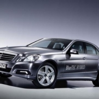 Дизелов хибрид на базата на E-Class?