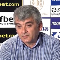 Господин Плевнелиев, господин Главнокомандващ Въоръжените сили, за ЦСКА Чл.98, т.12! А?