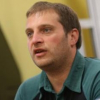 Арсети във фен-клуб на Левски, прибраха шефа за наркотици