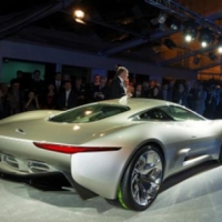 Jaguar C-X75 със 780 коня се показа (ВИДЕО)