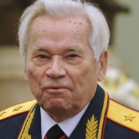 Почина легендарният генерал Михаил Калашников