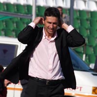 Ераносян стартира с равенство в Еносис